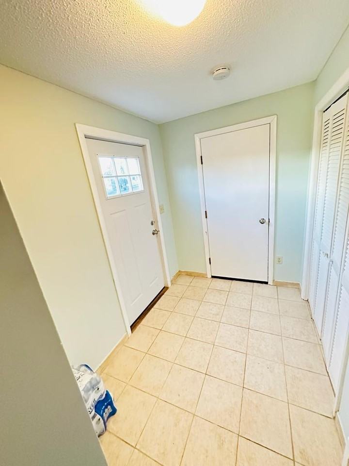 102 Charles St #B - Photo 4 of 13