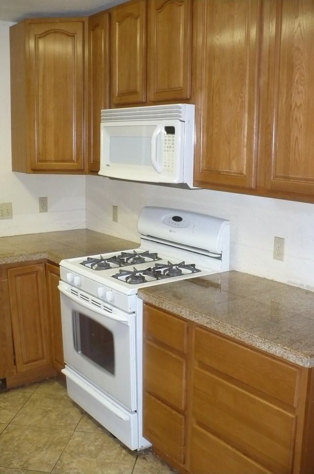 915 Craig Pl #NA - Photo 3 of 9