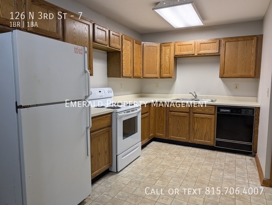 126 N 3rd St #7 - Photo 4 of 9