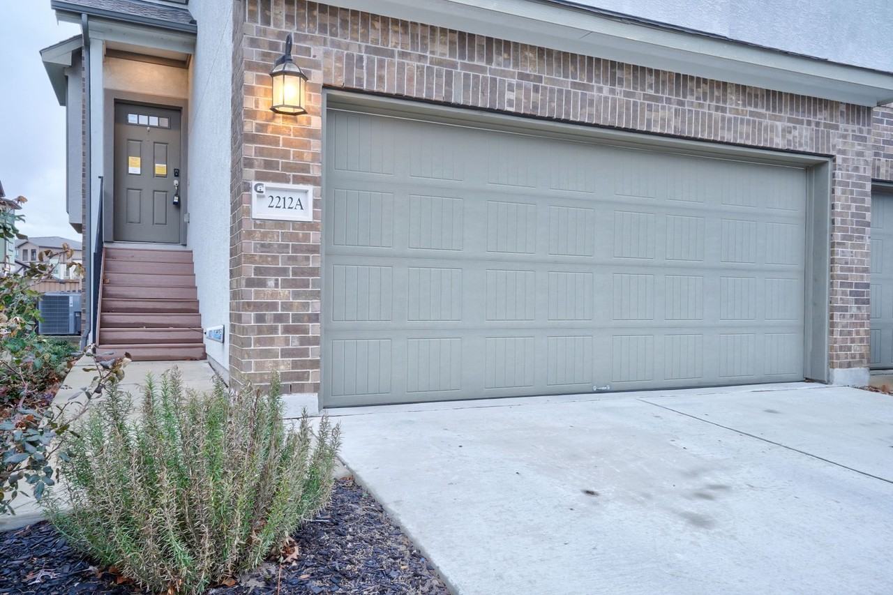 2212 Dillon Pond Ln #A - Photo 3 of 39