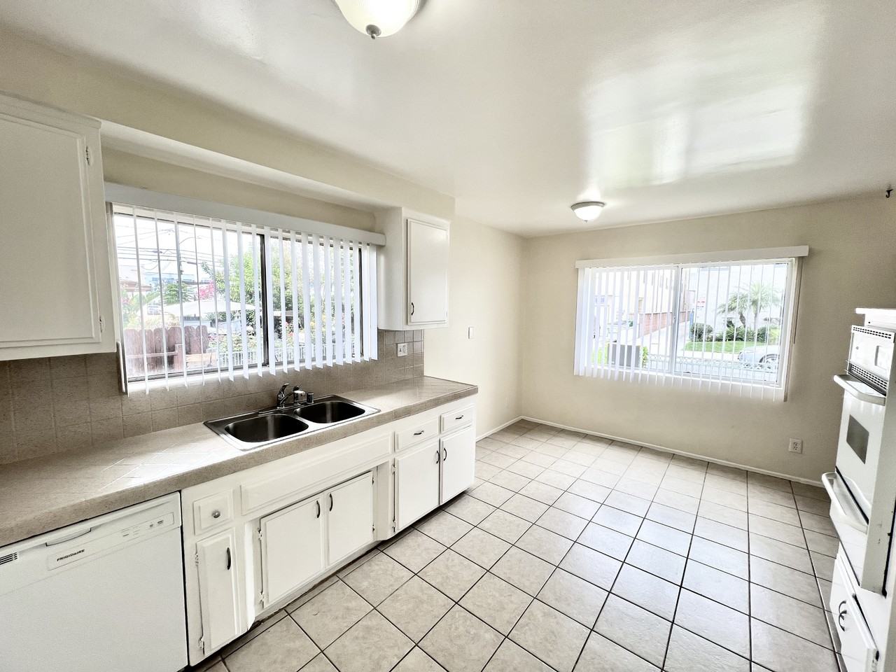 4441 W 134th St #F - Photo 6 of 20