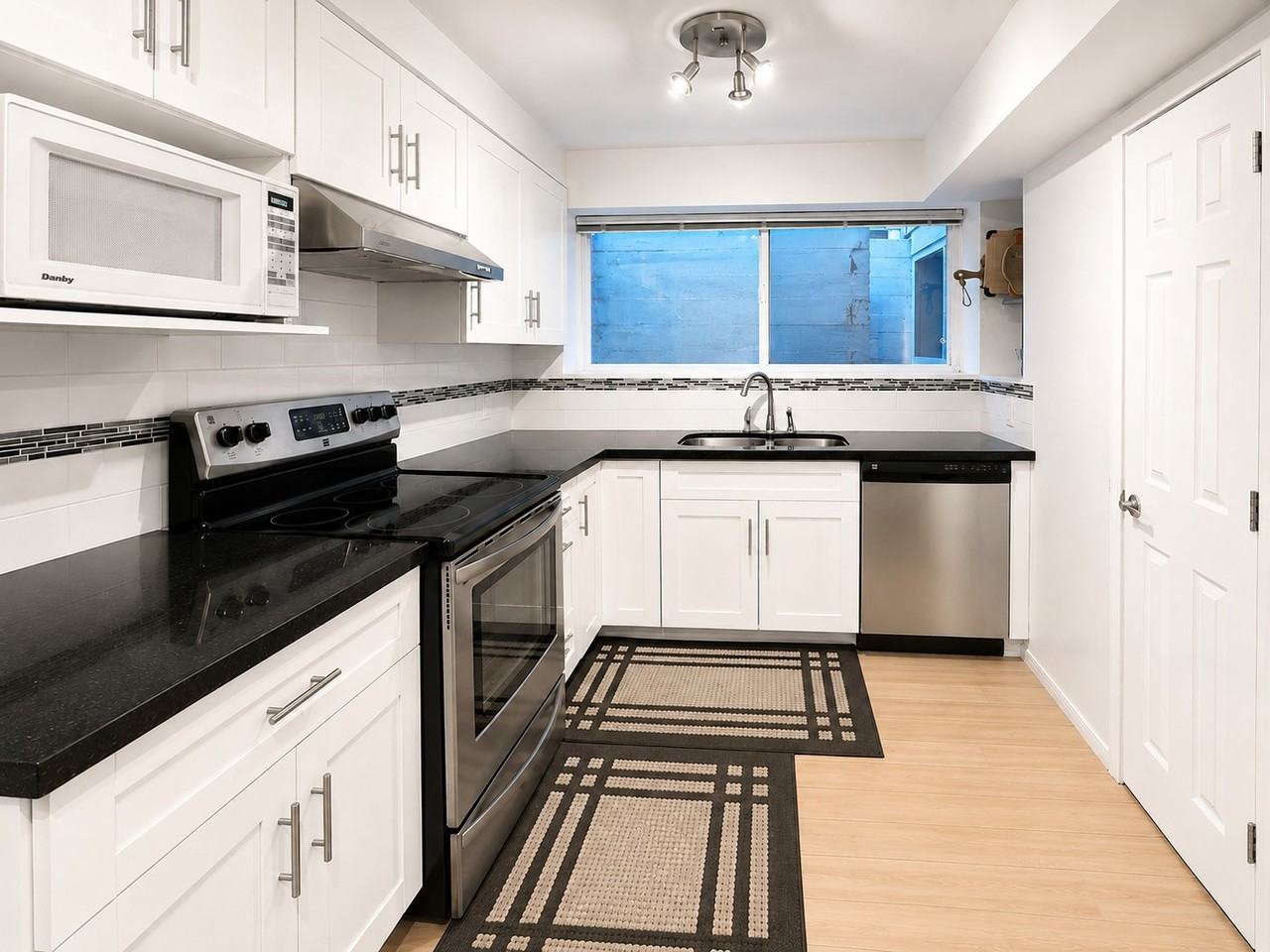 3730 155 Street - Photo 2 of 17