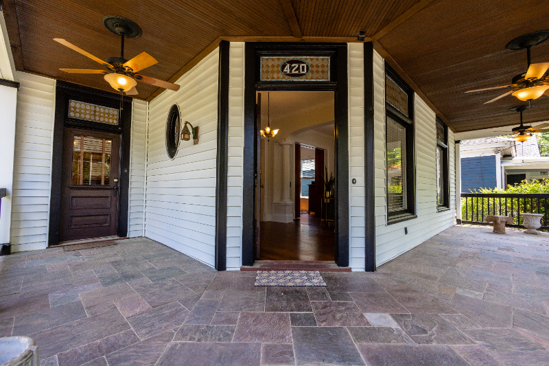 652 Boulevard Se #A - Photo 3 of 29