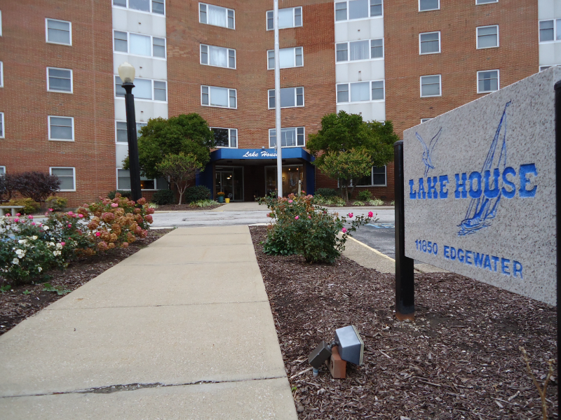 11850 Edgewater Dr #101