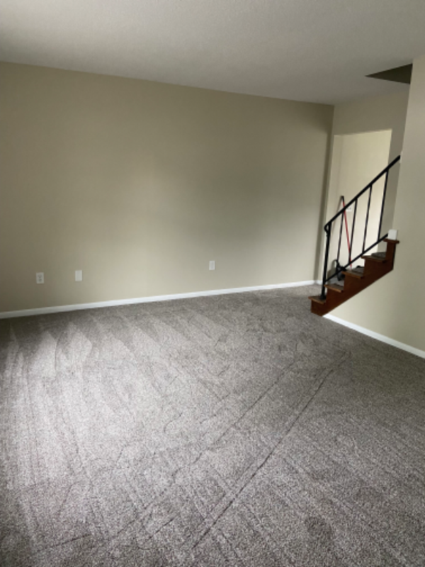 615 Central Ave #D - Photo 2 of 8