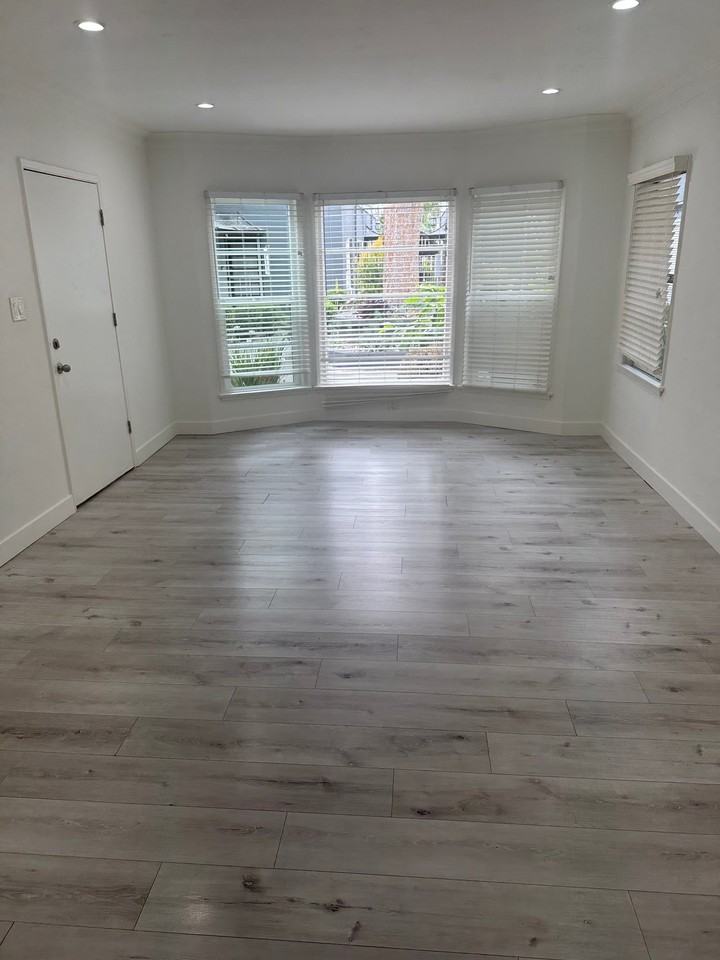 7735 Hollywood Blvd #5 - Photo 3 of 12
