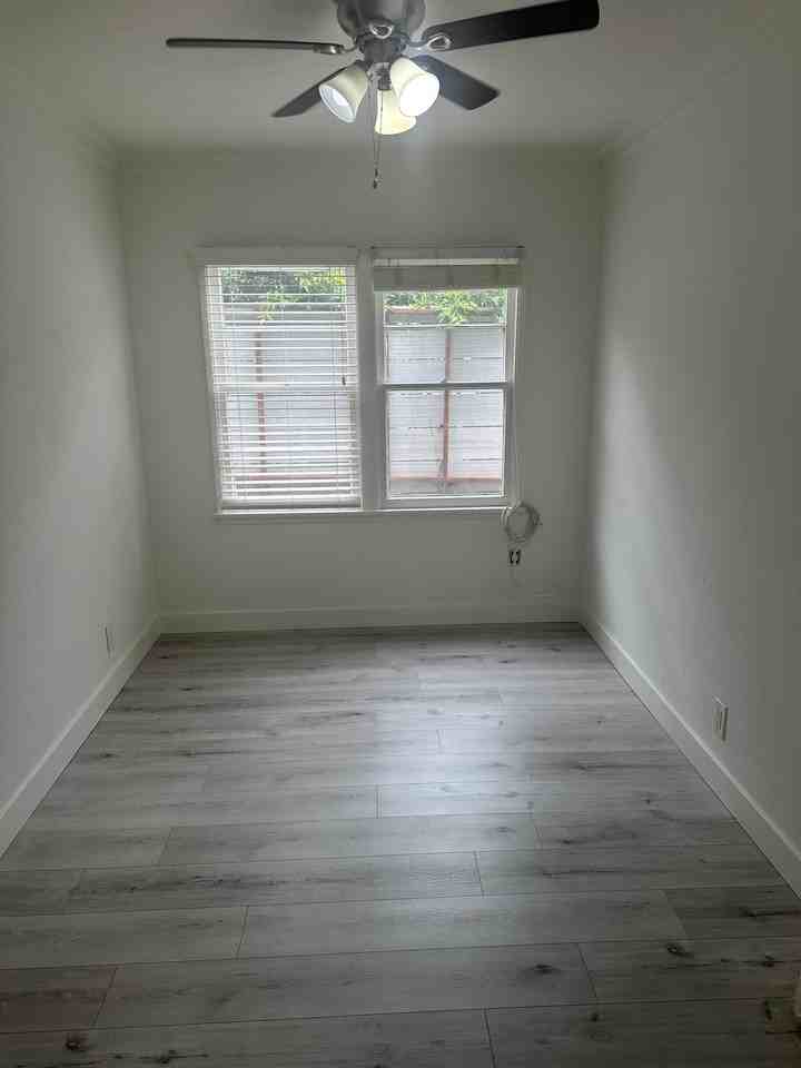 7735 Hollywood Blvd #5 - Photo 6 of 12