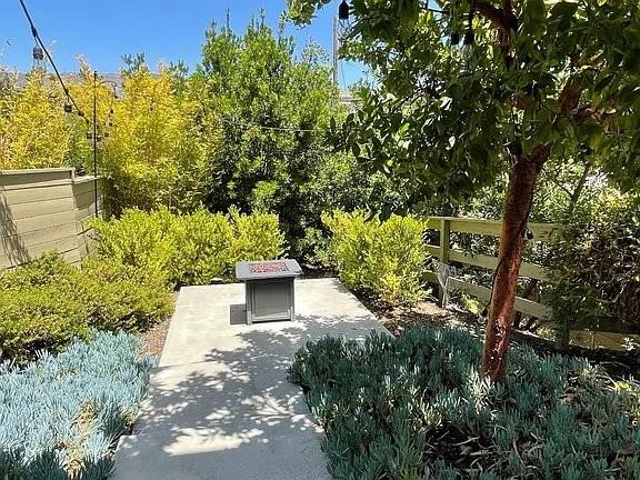 3098 Rockview Pl - Photo 5 of 10
