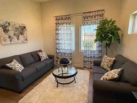 3098 Rockview Pl - Photo 6 of 10