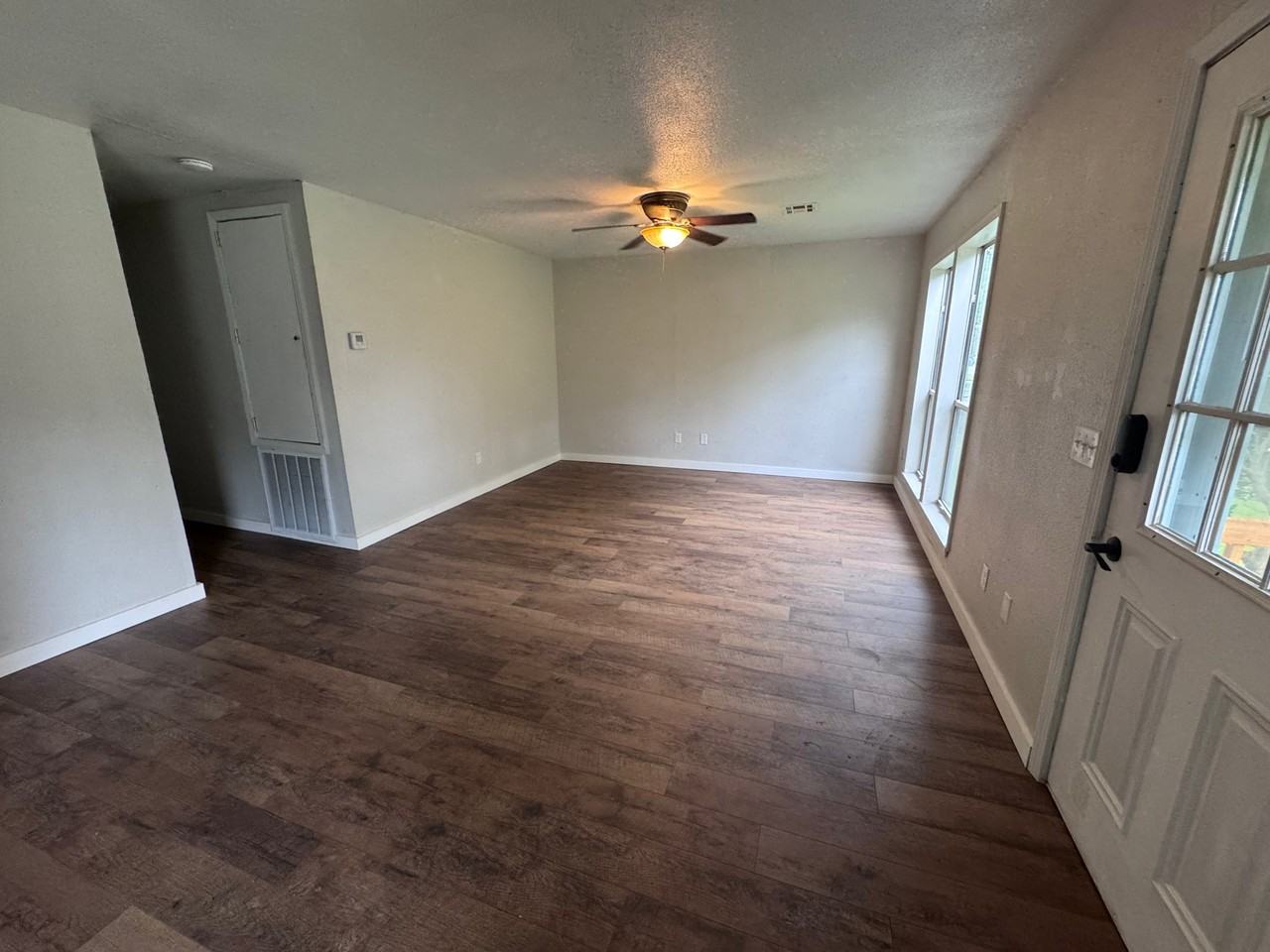 717 Indiana Ave - Photo 7 of 18