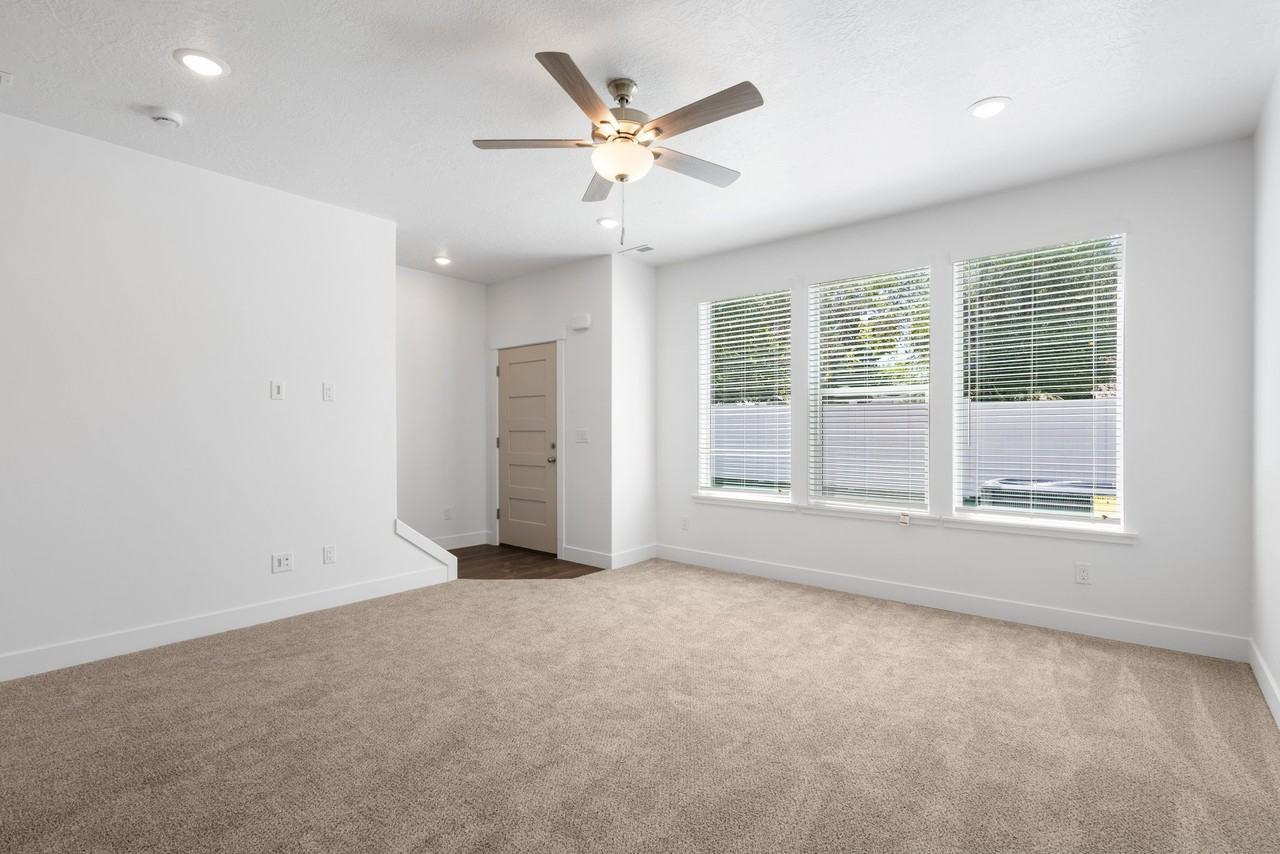 313 E Ave #11 - Photo 3 of 11