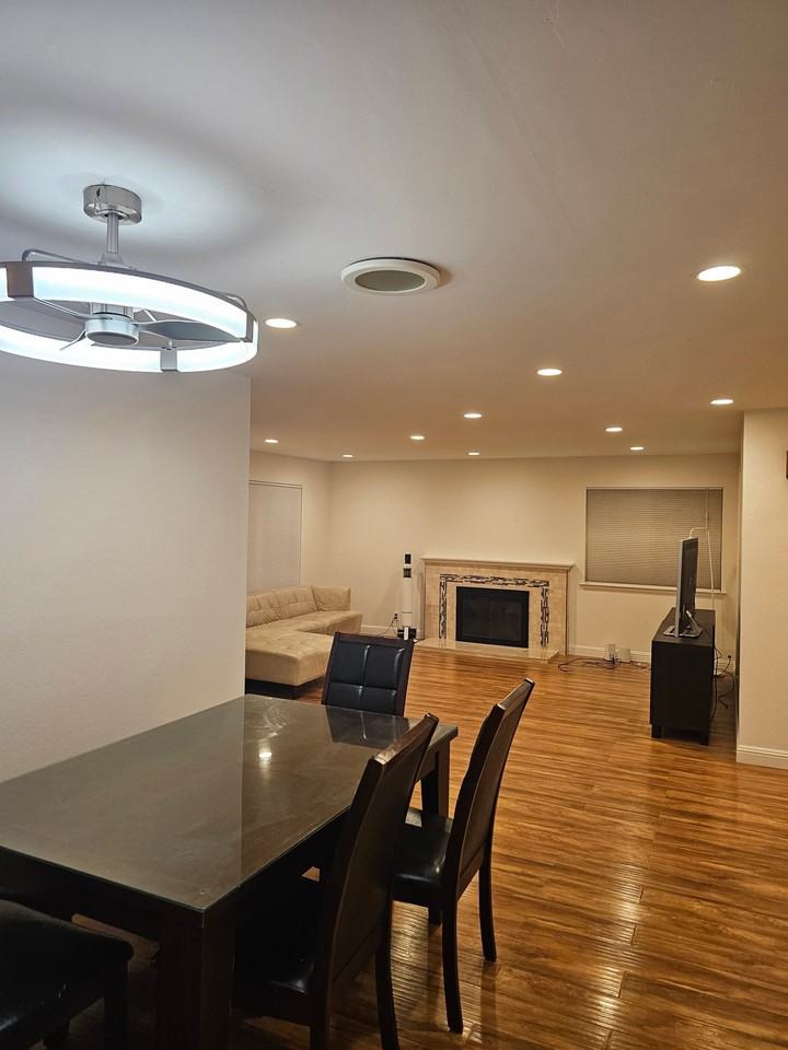 419 Curie Dr - Photo 4 of 14