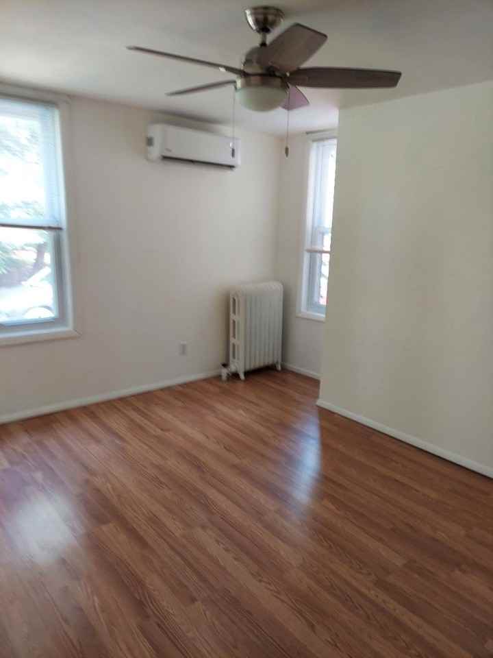 158 Franklin St #1 - Photo 7 of 12