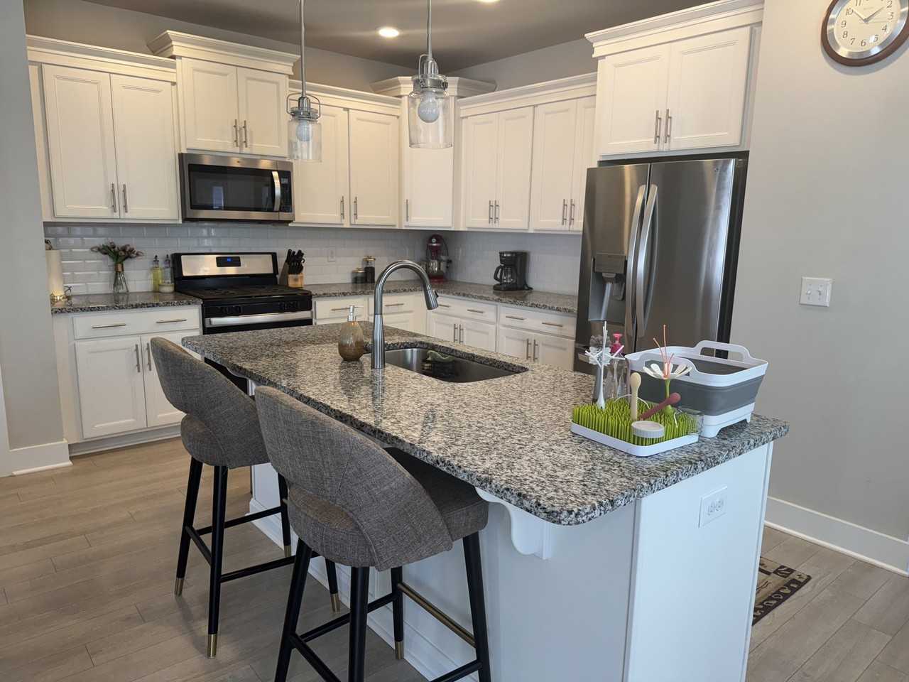 104 Greensdale Ln - Photo 2 of 20