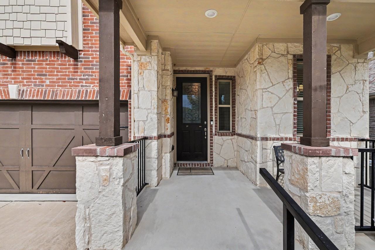 8170 Rabbit Dr - Photo 3 of 20