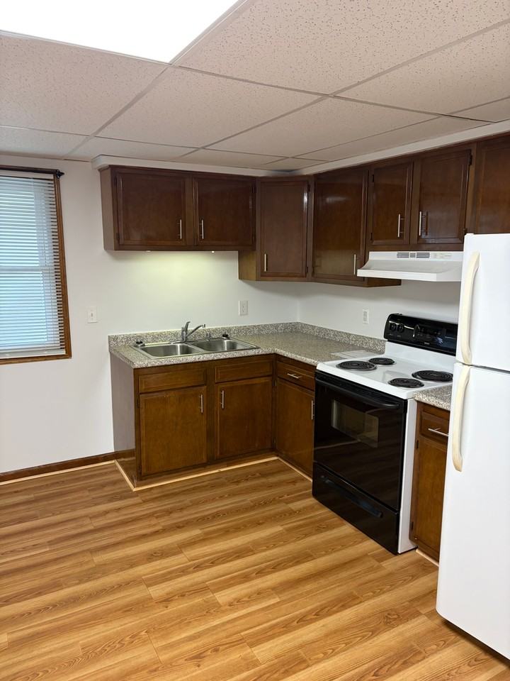 173 Bailey St #1R - Photo 5 of 11