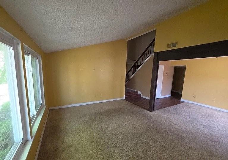 2504 Panther Ln - Photo 3 of 10
