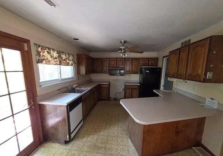 2504 Panther Ln - Photo 6 of 10