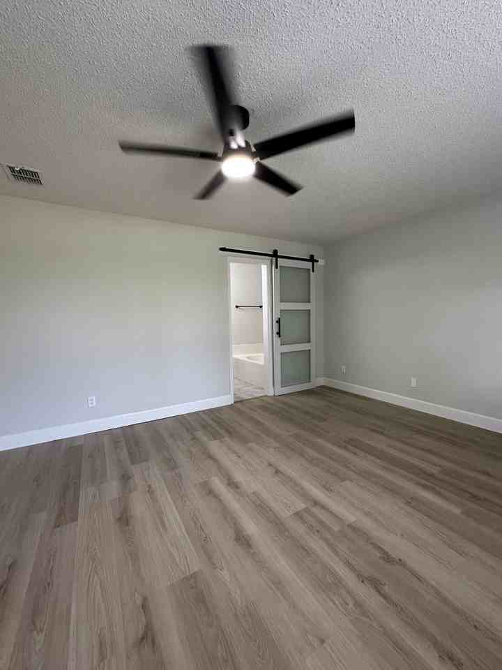 1536 Melrose Ln - Photo 6 of 15