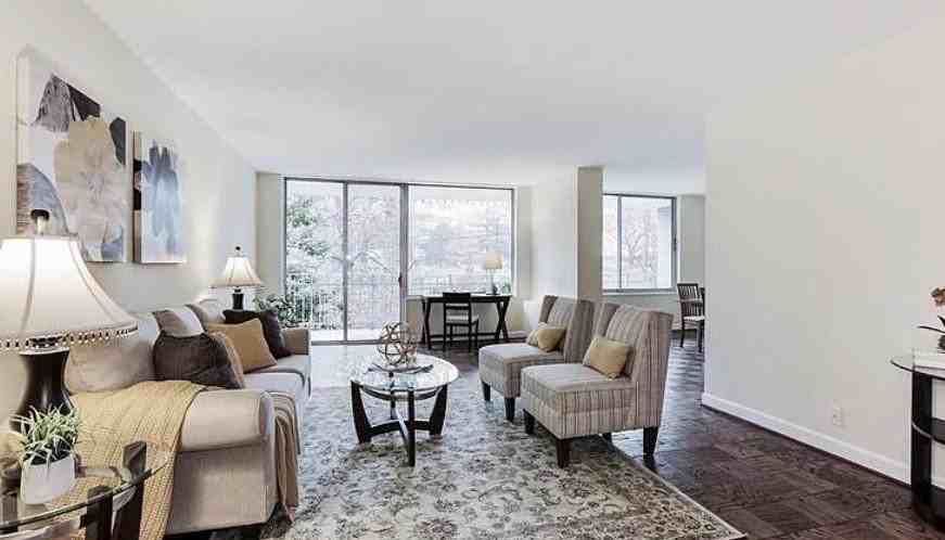 4100 Cathedral Ave Nw - Photo 3 of 13