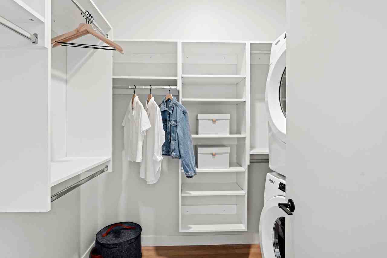 1091 W Van Buren St #14 - Photo 6 of 8