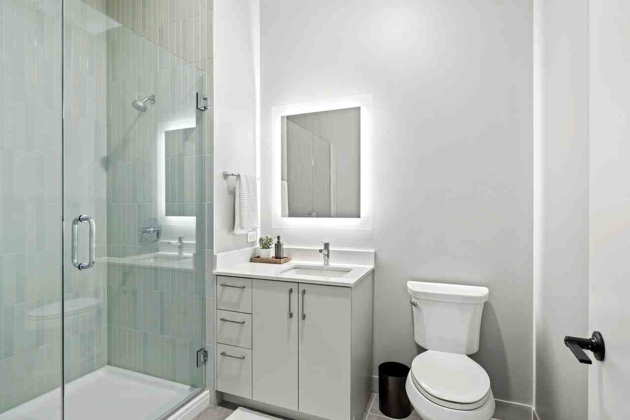 1091 W Van Buren St #14 - Photo 7 of 8