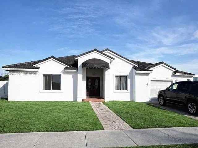 18121 Sw 152nd Ct - Photo 2 of 2