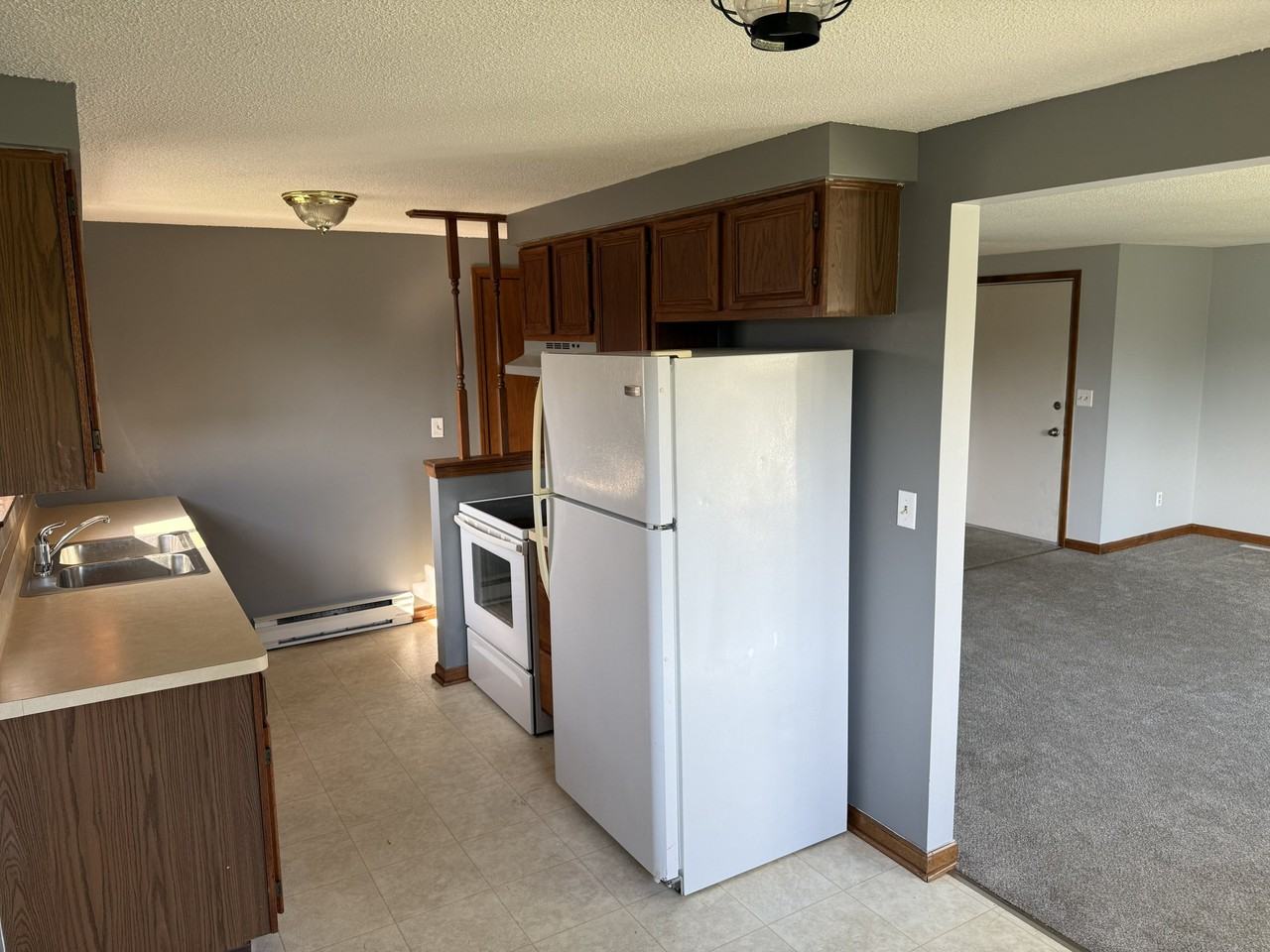 2721 Alder Creek Dr S #3 - Photo 4 of 15
