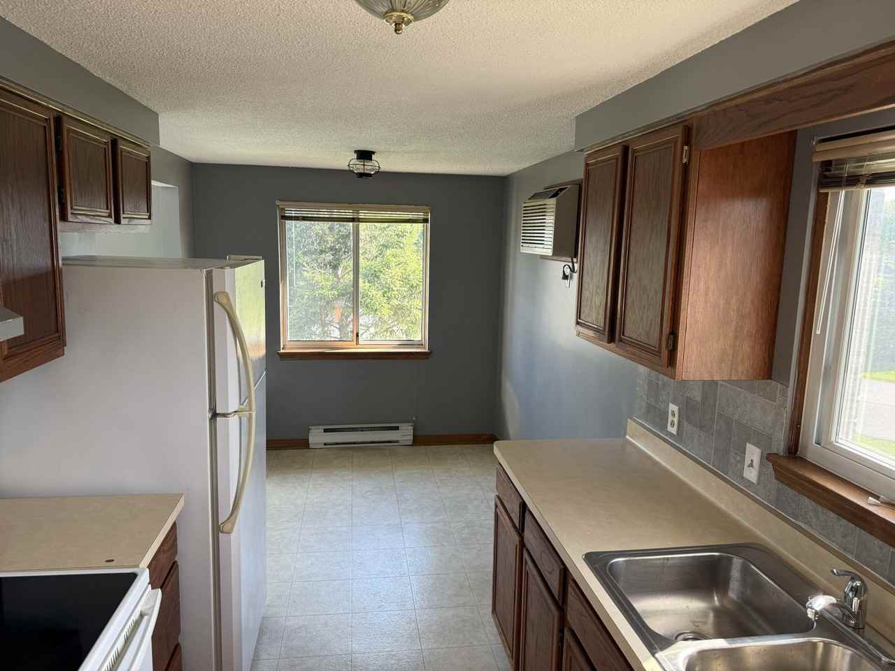 2721 Alder Creek Dr S #3 - Photo 5 of 15