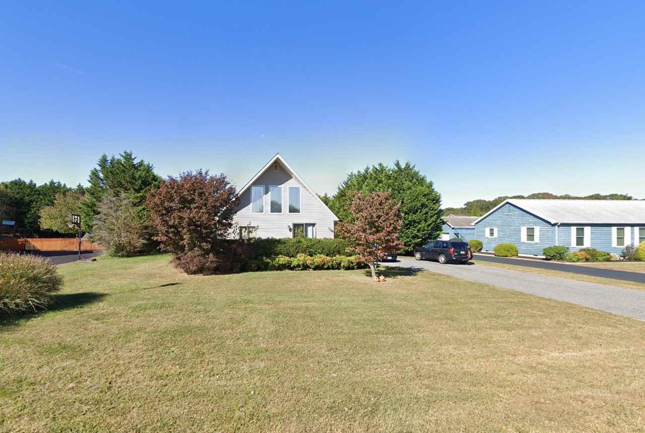 14 Dartmouth Dr - Photo 2 of 19