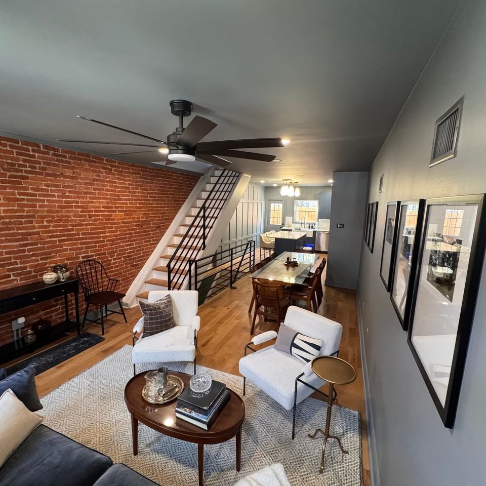 2232 Latona St - Photo 6 of 20