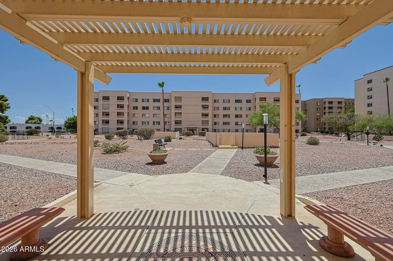 7920 E Camelback Rd #111 - Photo 3 of 32