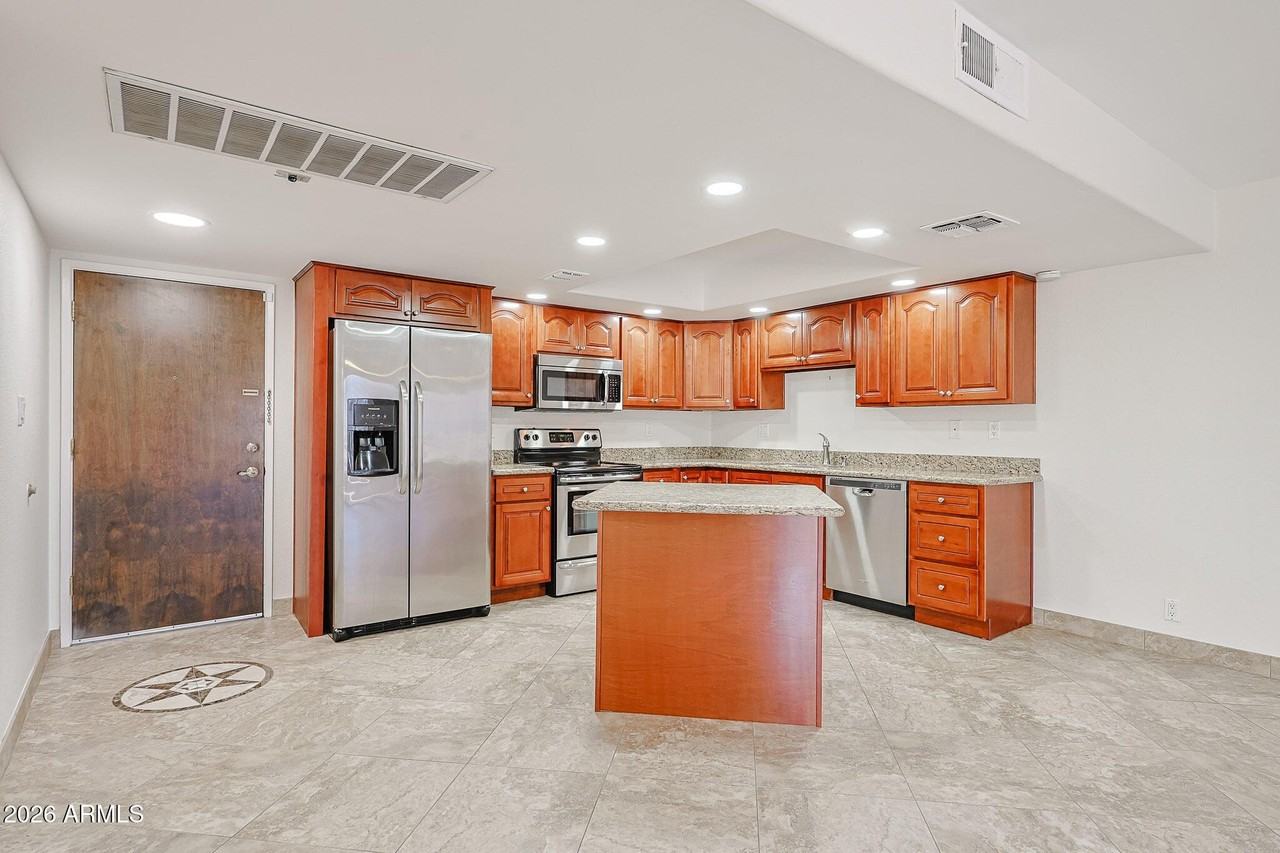 7920 E Camelback Rd #111 - Photo 6 of 32