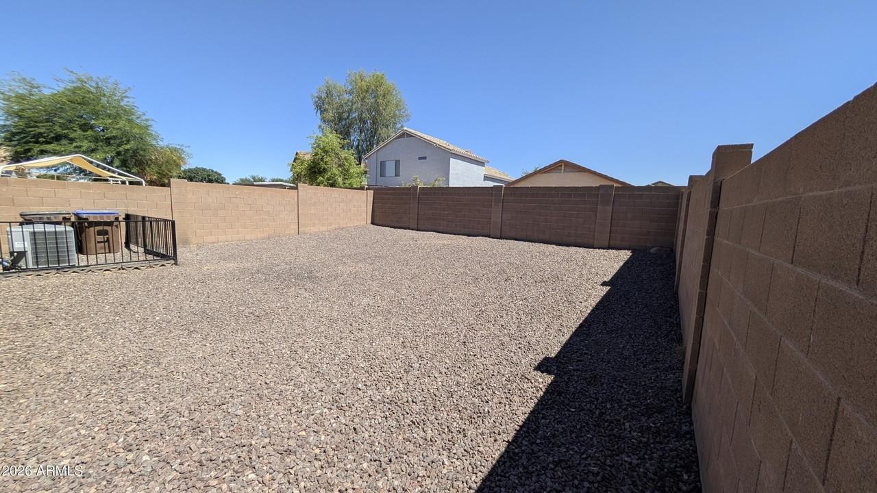 1377 E Pryor Rd - Photo 6 of 31
