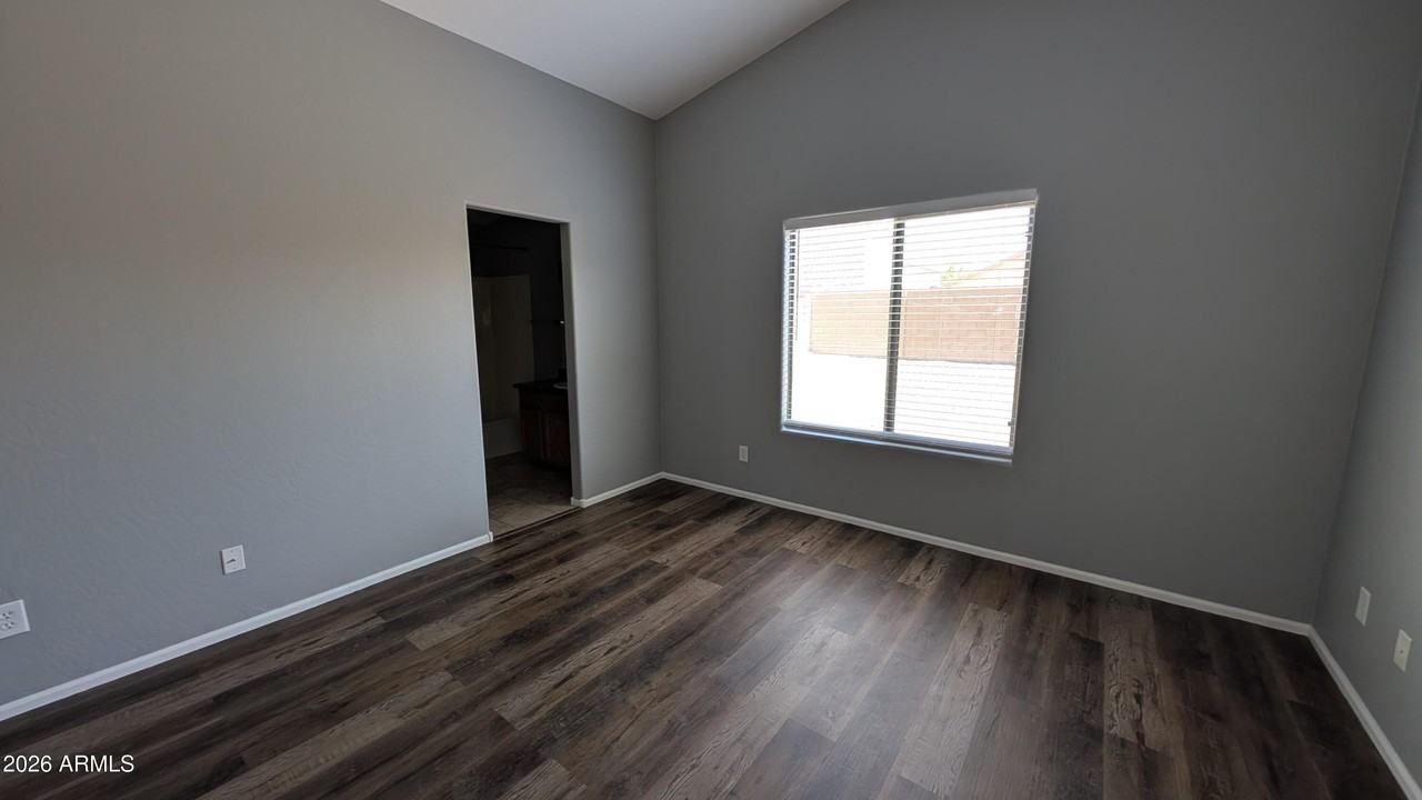1377 E Pryor Rd - Photo 7 of 31