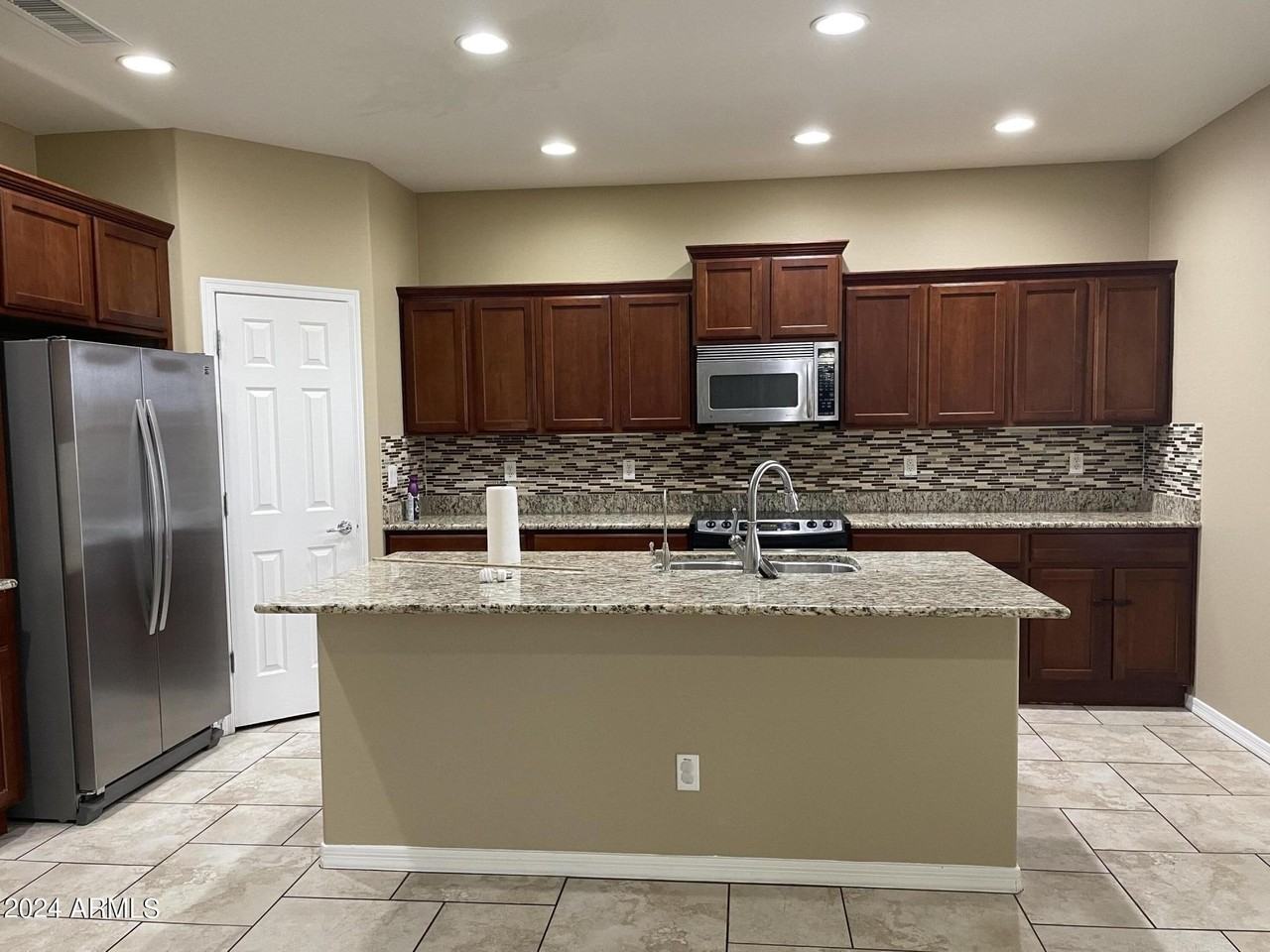 2018 W Davis Rd - Photo 7 of 34