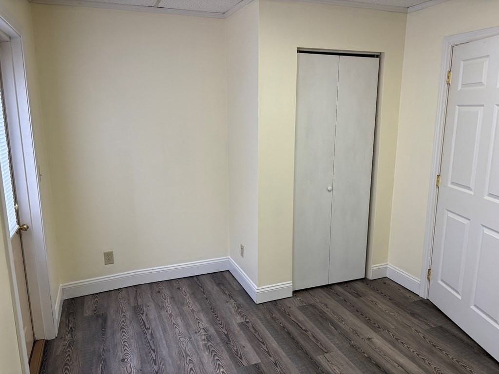 549 E State St Apt B - Photo 7 of 7
