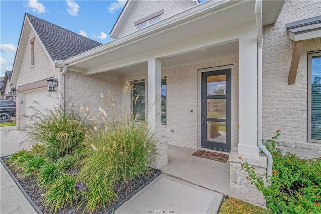 4309 Batona Ct - Photo 3 of 28