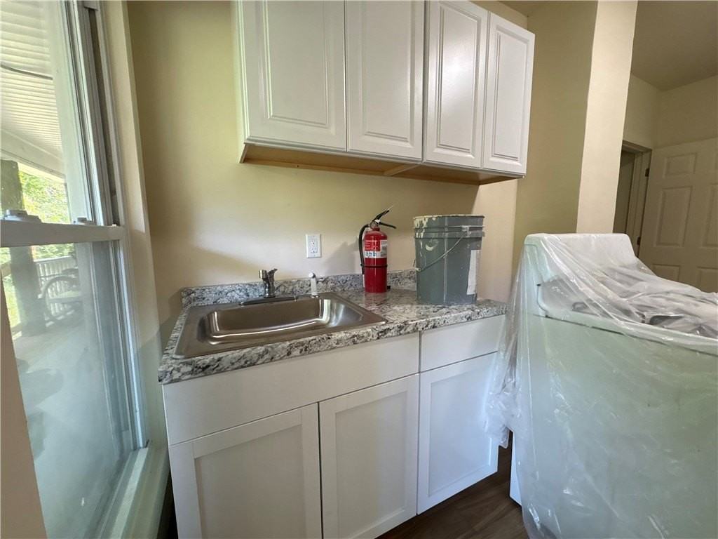 37 Grand St - Photo 5 of 9