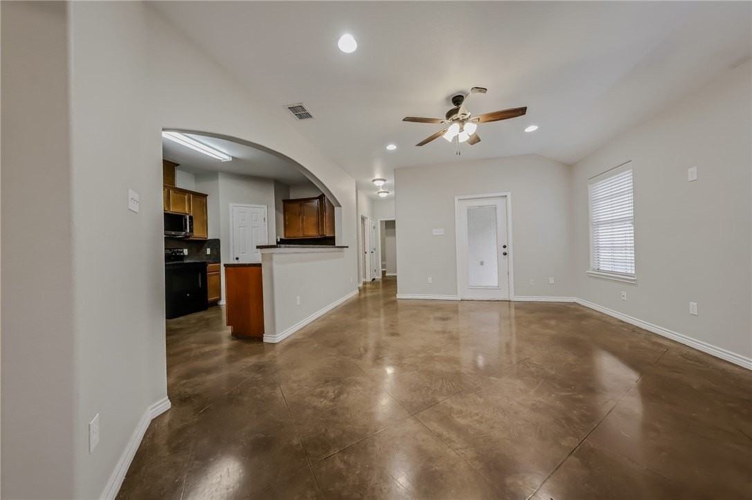 6630 Rhine Dr #B - Photo 4 of 26