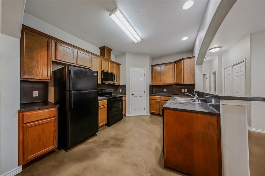 6630 Rhine Dr #B - Photo 7 of 26