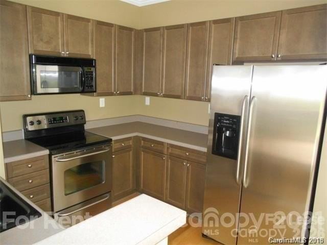 14006 Castle Abbey Ln - Photo 3 of 16