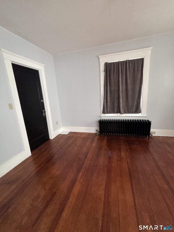 86 Hinman St #1 - Photo 2 of 5