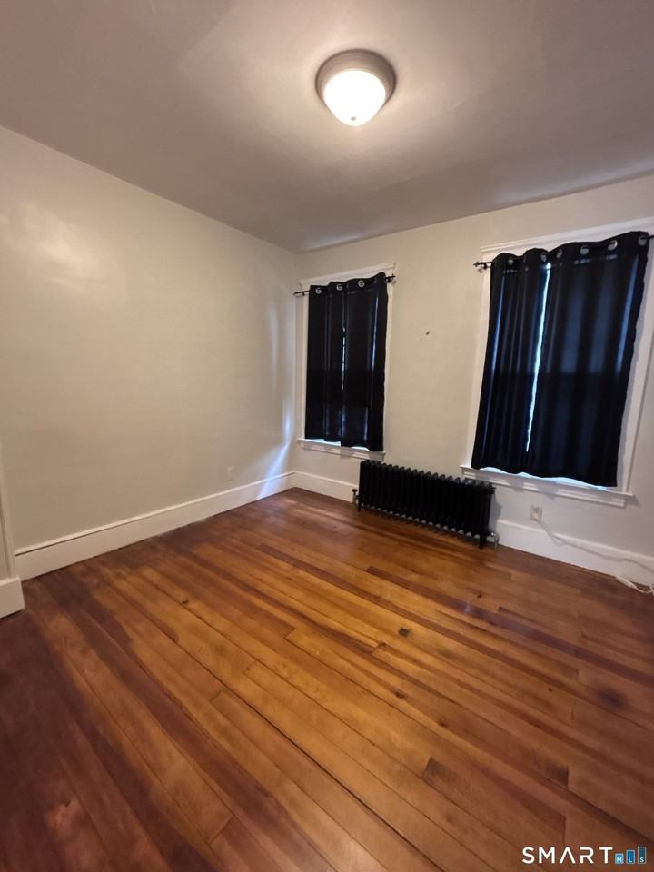 86 Hinman St #1 - Photo 3 of 5