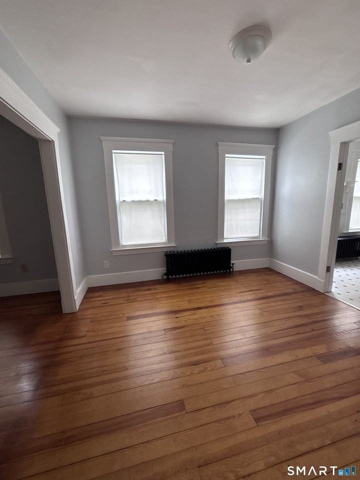 86 Hinman St #1 - Photo 4 of 5