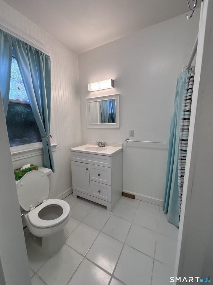86 Hinman St #1 - Photo 5 of 5