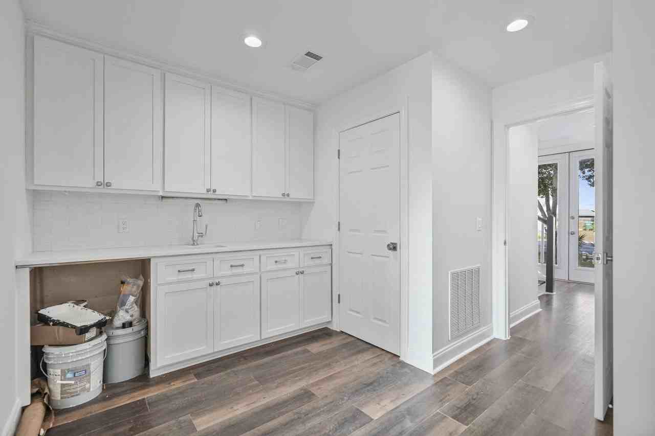 21811 Palm Ave - Photo 2 of 18