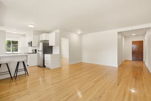 575 Av Glengarry - Photo 1 of 1