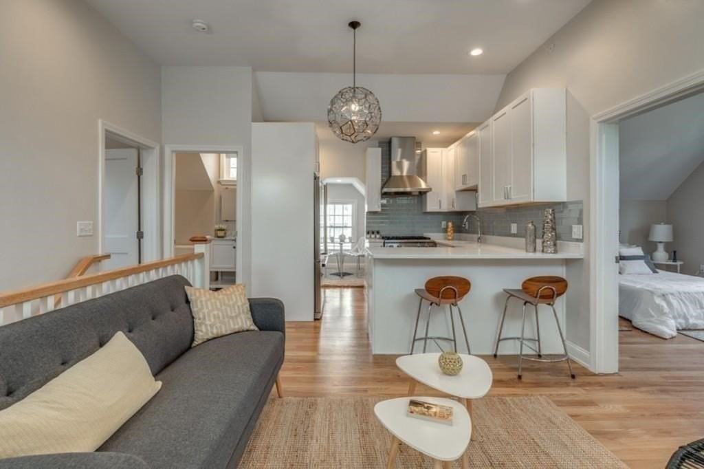 18 Sacramento Pl - Photo 2 of 9