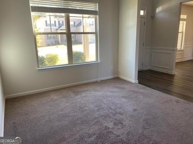 5650 Mirror Lake Dr - Photo 3 of 33